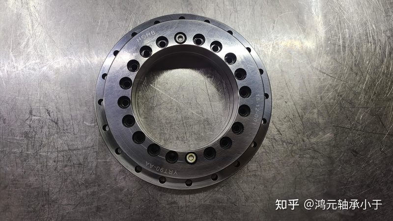 耐腐蚀不锈钢直线轴承与铜套：性能与选型解析